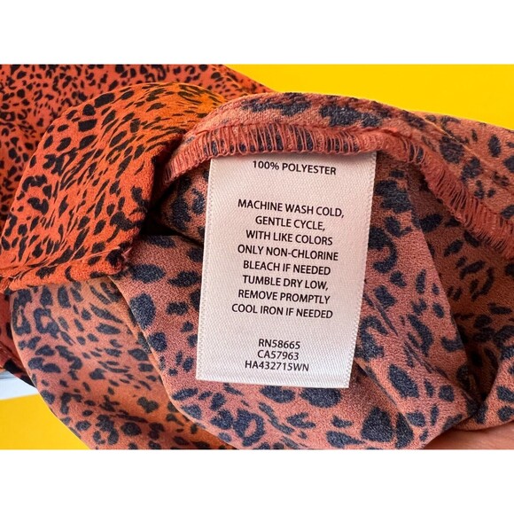 Halogen Leopard Print Blouse Top Womens 1X Red Button Up Back Flutter Sleeve NWT - Picture 6 of 6